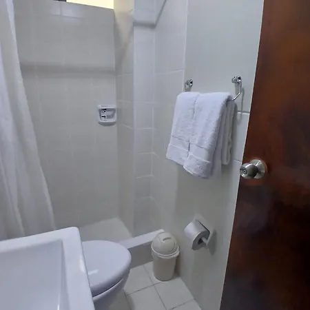 Centric, Private, Petfriendly Budget Apartments In Miraflores Lima Room photo