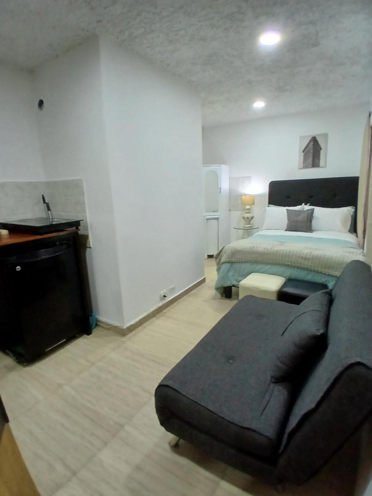 Centric, Private, Petfriendly Budget In Miraflores Apartment
