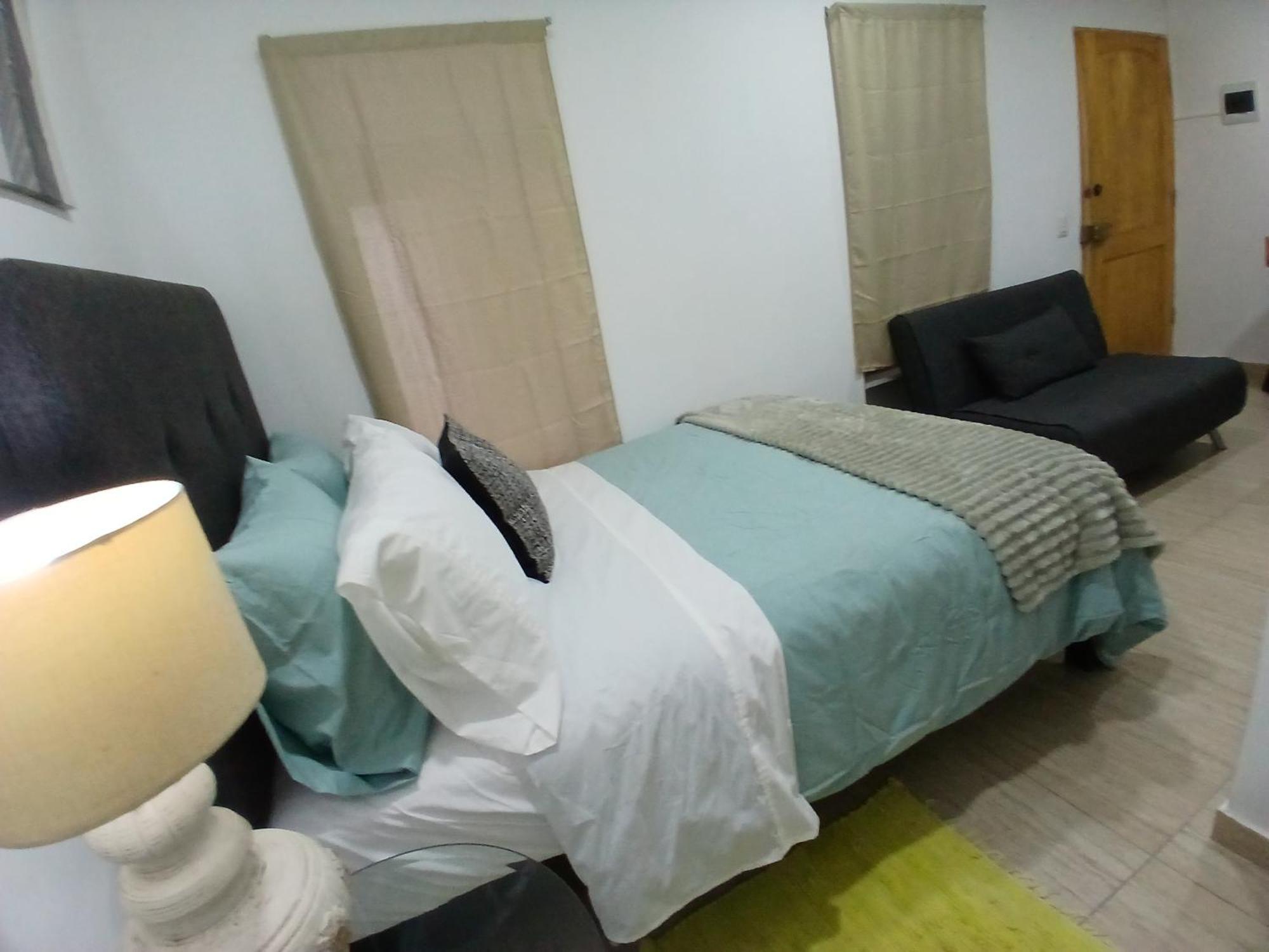 Centric, Private, Petfriendly Budget In Miraflores Apartment Lima